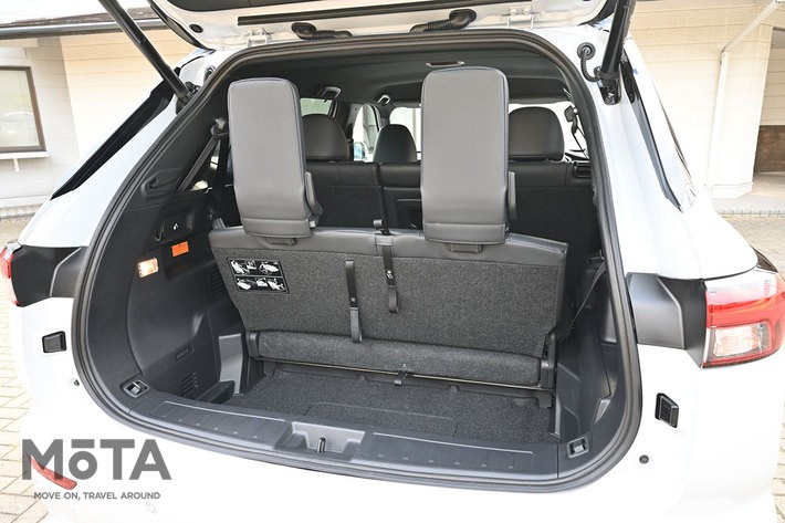 これは 理想の車中泊カー だ 三菱 新型アウトランダーで車中泊が出来るか実際に試してみた 話題を先取り 新型車解説22 Mota