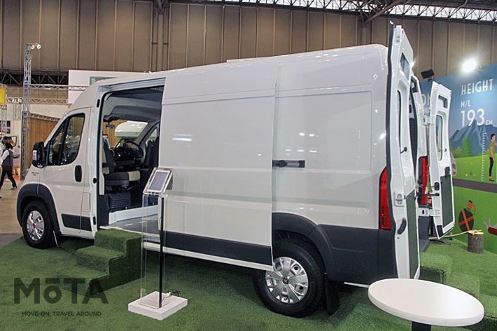 FCAジャパン、大型商用バン「フィアット デュカト」を国内初披露、正規輸入に向け準備を開始[ジャパンキャンピングカーショー2017（JCCS2017）]