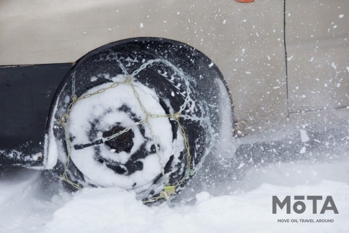 大雪で大パニックも 都市部で雪道を運転する際に気をつけたいポイントとは 初心者必見 編集部が語る自動車購入ノウハウ Mota 大雪で大パニックも 都市部で雪道を運転する際に気をつけたいポイントとは 初心者必見 編集部が語る自動車購入ノウハウ Mota
