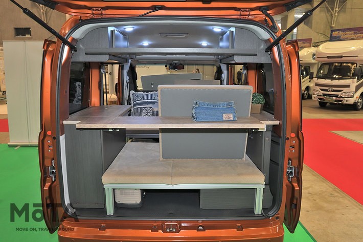 デビュー直後の新型車が早くも軽キャンパーに アルミ材を活用したベッドに注目の ラクネル バンツアー 新型アトレーver ジャパンキャンピングカーショー22 画像ギャラリー No 6 話題を先取り 新型車解説22 Mota デビュー直後の新型車が早くも軽キャンパーに アルミ材を活用したベッドに注目の ラクネル バンツアー 新型アトレーver ジャパンキャンピングカーショー22 画像ギャラリー No 6 話題を先取り 新型車解説22 Mota