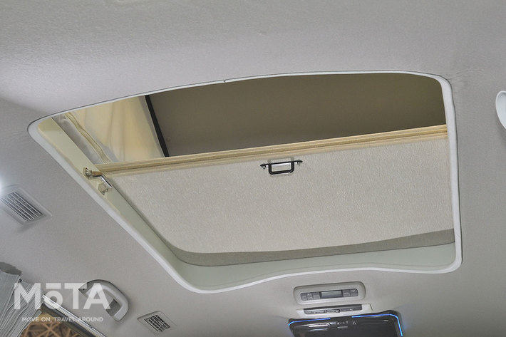 日産 セレナ ハイウェイスター 車中泊仕様「P-SV」[日産ピーズフィールドクラフト]【ジャパンキャンピングカーショー2022】