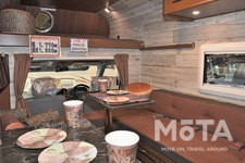 トヨタ タウンエーストラックをベースにしたキャンピングカー「M.Y.S ミスティック／レジストロ アウル」【ジャパンキャンピングカーショー2022】