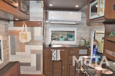 トヨタ タウンエーストラックをベースにしたキャンピングカー「M.Y.S ミスティック／レジストロ アウル」【ジャパンキャンピングカーショー2022】