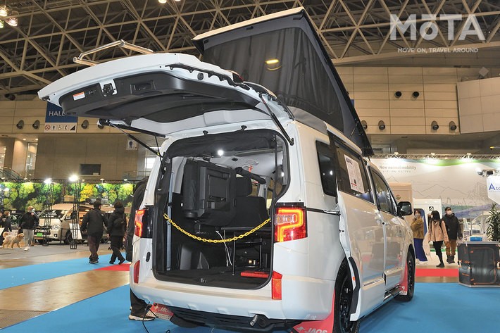 アウトドア無双のミニバン デリカd 5 の屋根にテント 究極の車中泊仕様でいつでもキャンプ どこでも車中泊 ジャパンキャンピングカーショー22 画像ギャラリー No 2 話題を先取り 新型車解説22 Mota