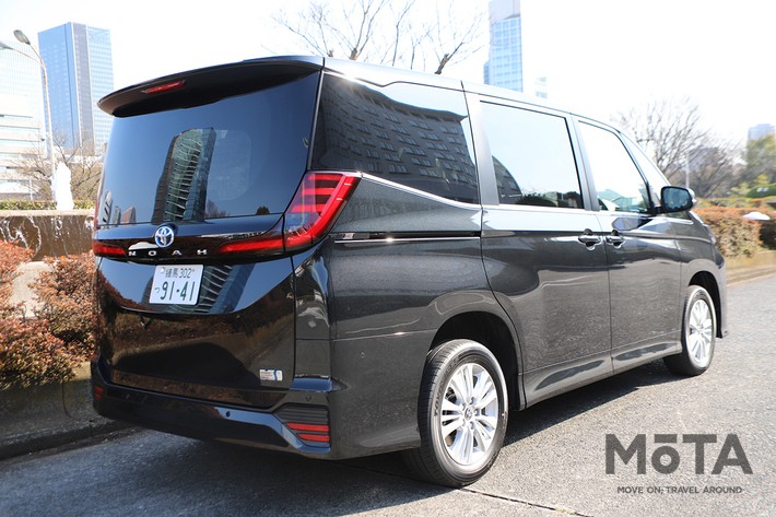 トヨタ 新型ノアのE-Fourだが外観でわかる特徴はない