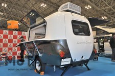 けん引式キャンピングトレーラー「ハピアキャンパー HC1」（西尾張三菱販売）【ジャパンキャンピングカーショー2022】