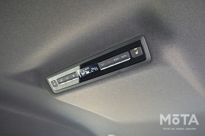 後席のフルオートエアコン