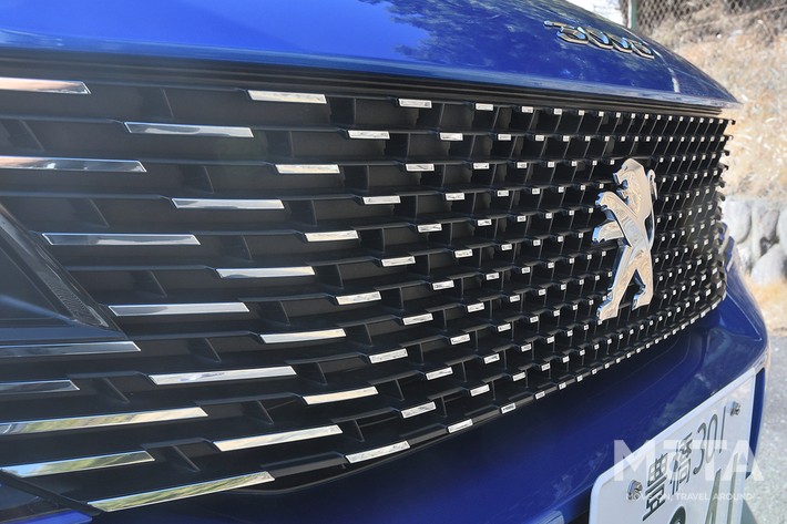 プジョー 3008 GT HYBRID4