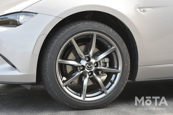 マツダ 新型ロードスターRF「VS Terracotta Selection」（6速AT）[2021年12月16日一部改良モデル／4代目・ND型]