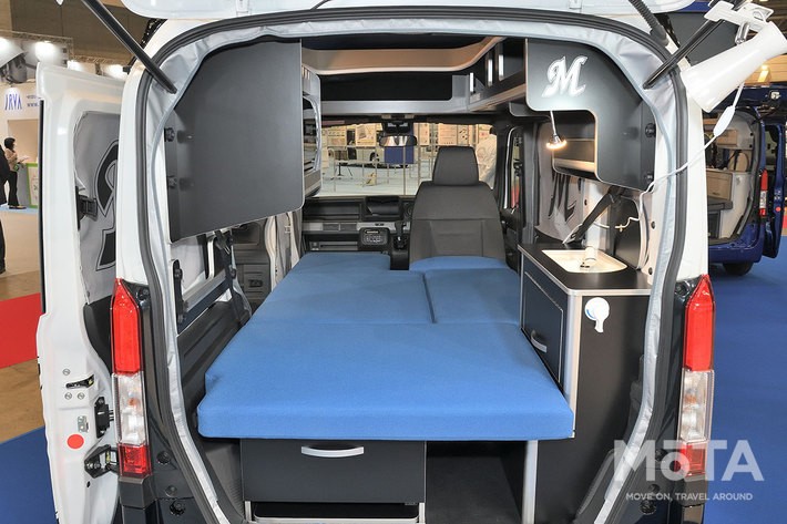 ホンダ N-VAN キャンピングカー「N-VAN COMPO」特別仕様車“マリーンズキャンパー（マリキャン）”（ホワイトハウス・愛知県）【ジャパンキャンピングカーショー2022】