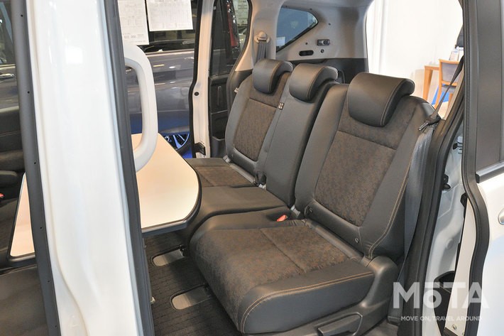 ホンダ フリード+（プラス） キャンピングカー「フリースタイル」（ホワイトハウス・愛知県）【ジャパンキャンピングカーショー2022】