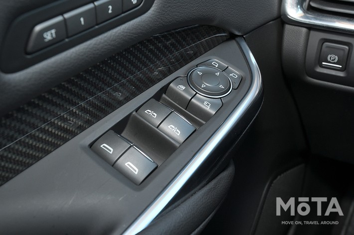 キャデラック XT4 スポーツ