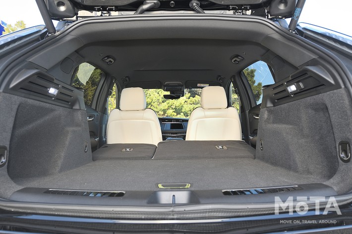 キャデラック XT4 スポーツ