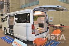 トヨタ ハイエース（200系） キャンピングカー（バンコンバージョン）「ウィニー」（ダイレクトカーズ）【ジャパンキャンピングカーショー2022】