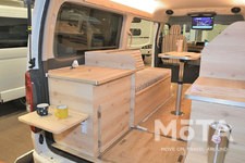 トヨタ ハイエース（200系） キャンピングカー（バンコンバージョン）「ウィニー」（ダイレクトカーズ）【ジャパンキャンピングカーショー2022】