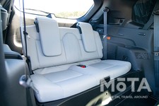 三菱 新型アウトランダーPHEV（内装）