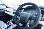 三菱 新型アウトランダーPHEV（内装）