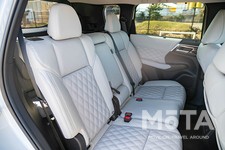 三菱 新型アウトランダーPHEV（内装）