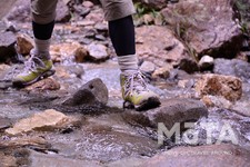 キャンプ用シューズのおすすめ20選｜アウトドアに最適な靴の選び方を解説！