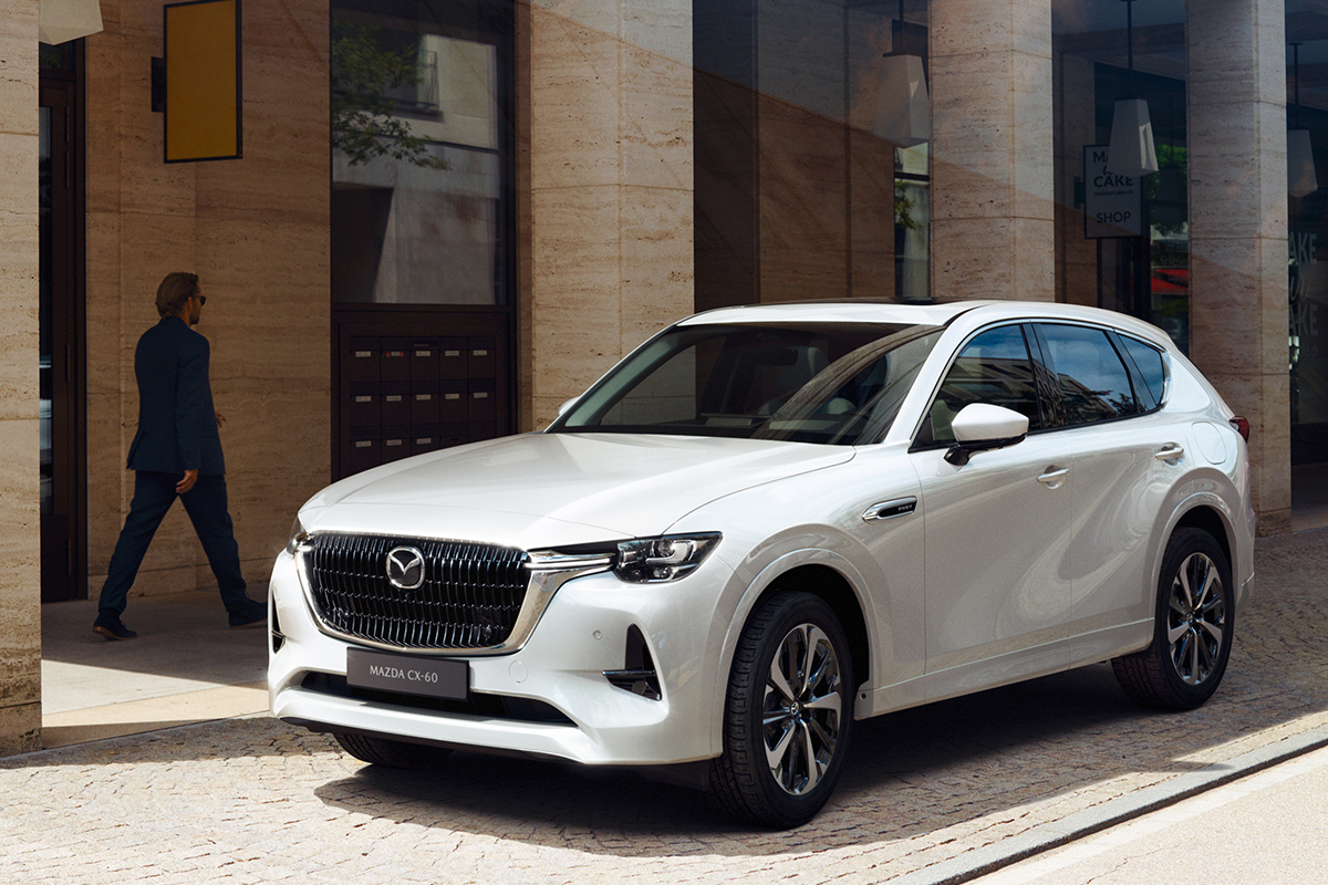 新型cx 60 押しの強くなった魂動デザインに賛否分かれるも Phevや直6 Frに期待を寄せる声 みんなの声を聞いてみた 話題を先取り 新型車解説22 Mota