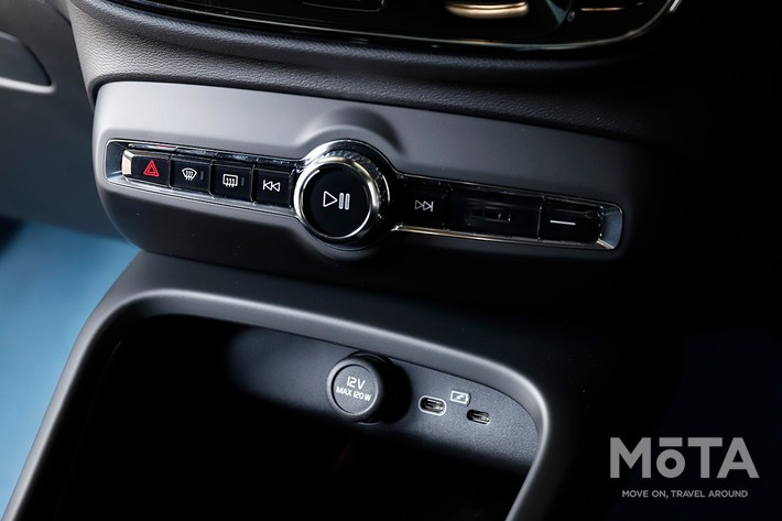 ボルボ C40 Recharge