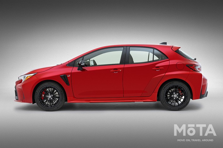 ボディサイズは全高4410mm×全幅1850mm×全高1480mm