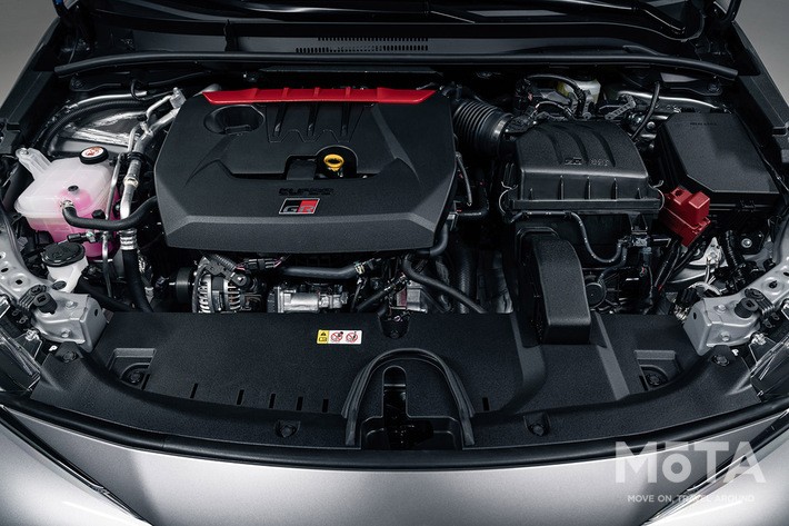 新型GRカローラのエンジン