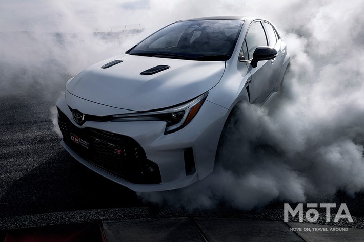 トヨタ 新型GRカローラ