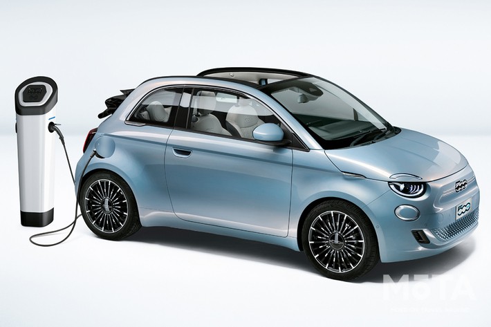 フィアット 新型500e