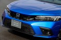 【新型シビック e:HEVとメガーヌ インテンス比較】デザインやドライブフィールも異なるキャラクターだが、どちらも「爽快な走り」が魅力だ！