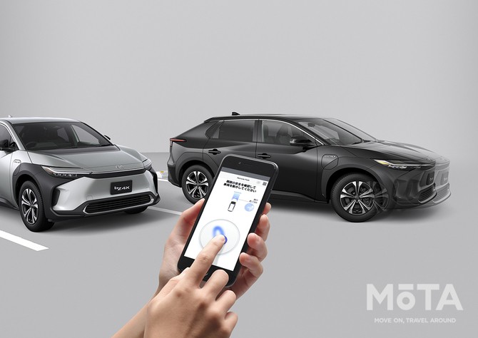 車外からスマートフォンを操作することで駐車可能なリモート機能つきのアドバンストパークを搭載