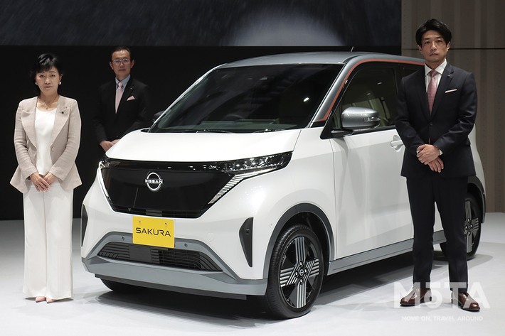 （左から）日産自動車 執行役副社長 星野朝子氏、同セグメント チーフビークルエンジニア 坂 幸真氏、同プログラムデザインダイレクター 田勢信崇氏