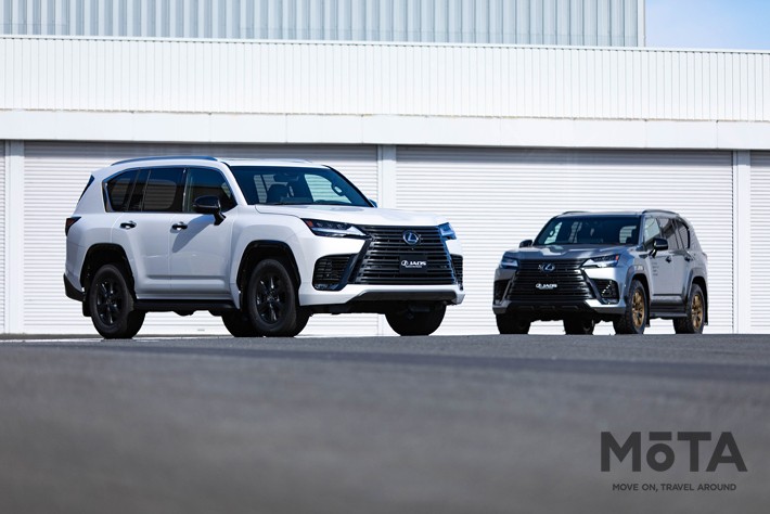 左 レクサス LX600 OFFROAD TEAM JAOS 2022ver.ベース車両、右 東京オートサロン出展車両