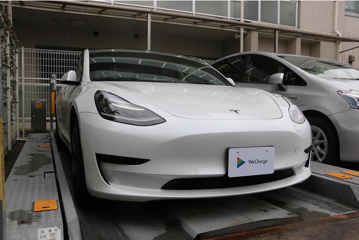 ユビ電、「WeCharge」電気自動車充電サービスが、日栄インテックの機械式駐車装置と連携