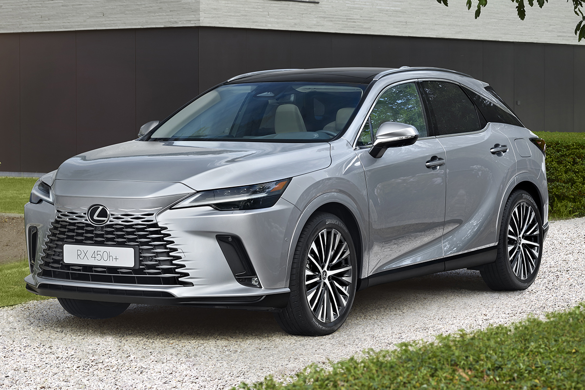 レクサス 新型rxは今秋にも日本で発売 パフォーマンスモデル F Sport Performance やphevモデルが追加された期待の一台だ 話題を先取り 新型車解説22 Mota