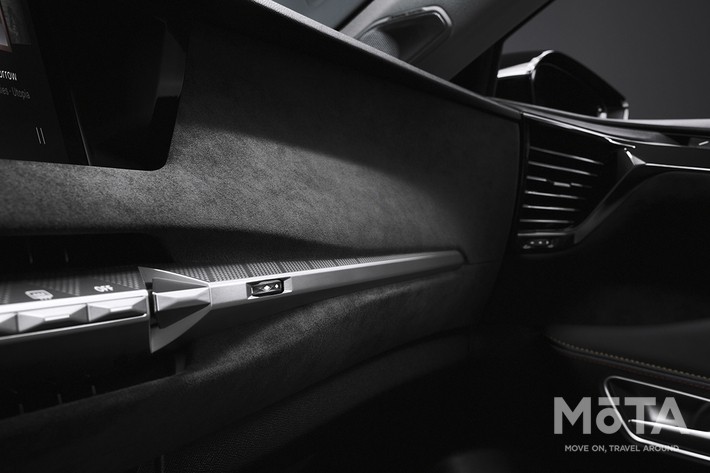 DSオートモビル DS4 E-TENSE