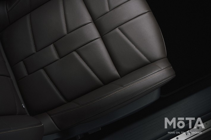 DSオートモビル DS4 E-TENSE