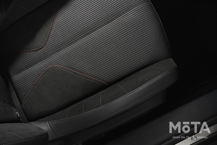 DSオートモビル DS4 E-TENSE