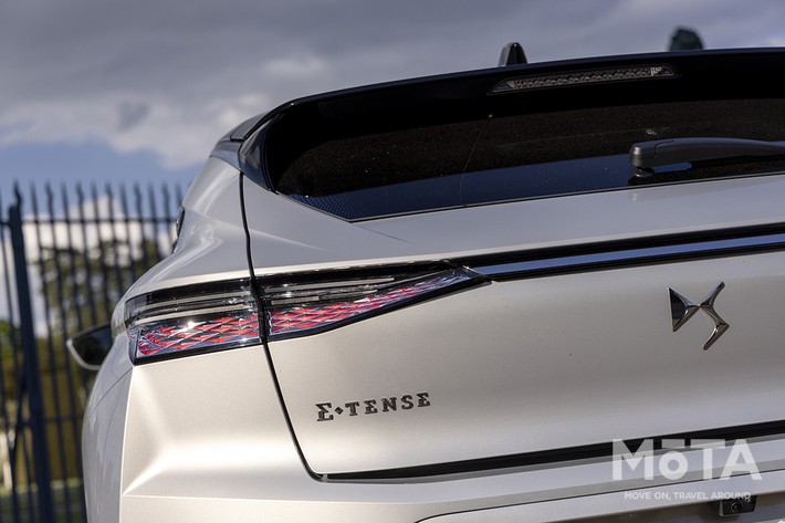 DSオートモビル DS4 E-TENSE