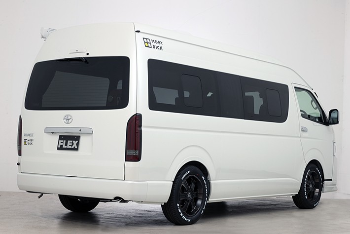 広々とした空間でのんびり車中泊を楽しめるキャンピングカー『MOBY