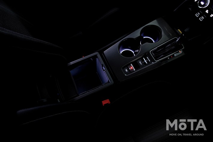 ホンダアクセス シビックe:HEV