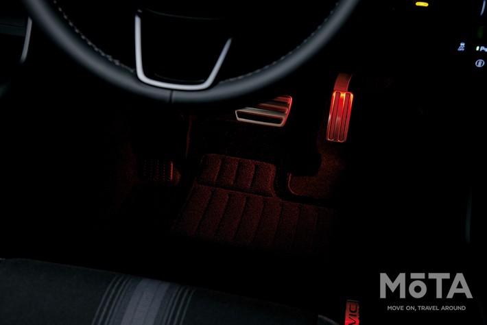 ホンダアクセス シビックe:HEV