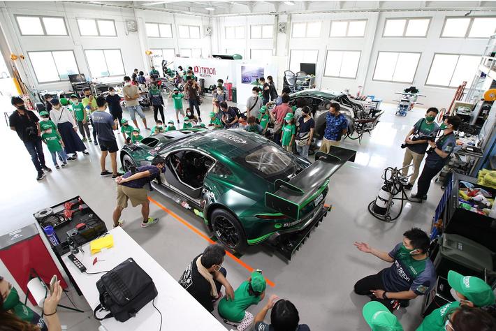 D Station Racing 夏休み Kisd 企画 世界を走る競技用スーパーカーでお仕事体験イベント 業界先取り 業界ニュース 自動車ニュース 22国産車から輸入車まで Mota