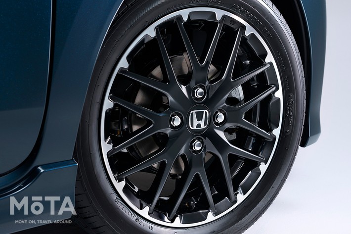 ホンダ N-WGN Custom（2022年マイナーチェンジモデル）／15インチアルミホイール