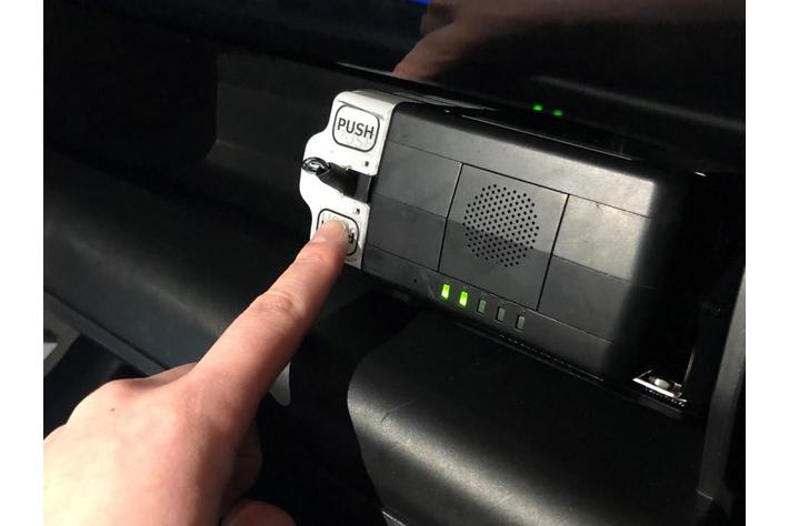 ヨコオ、自動車の鍵を無人で制御するシステムを実用化