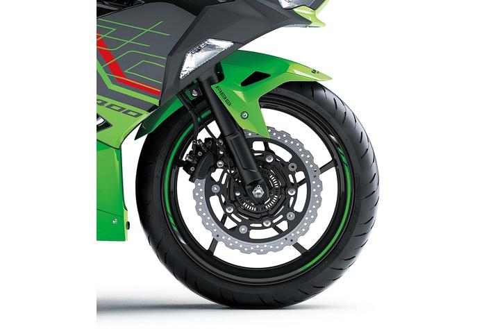 カワサキから「Ninja 400シリーズ」「Z400」NEWグラフィックが