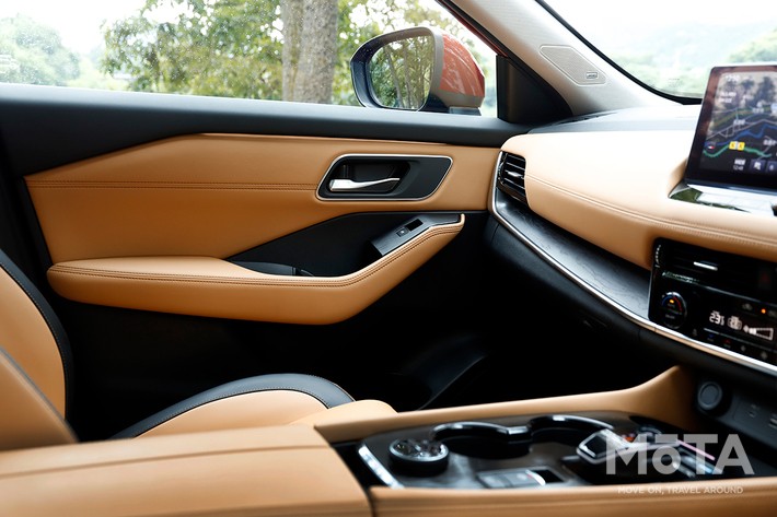 日産 エクストレイル G e-4ORCE