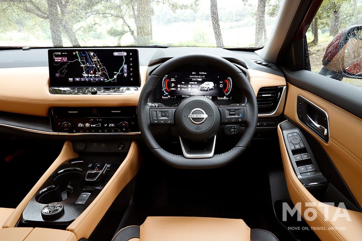 新型エクストレイルのインパネ