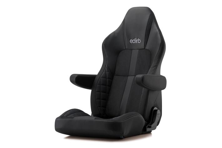 デザインを一新したメディカルコンフォート・リクライニングシート