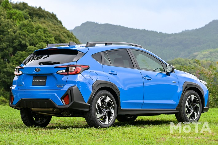 スバル CROSSTREK（クロストレック）／ボディカラー：オアシスブルー